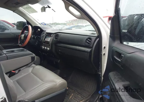 2014 Toyota Tundra Sr 4.6L V8 z USA, uszkodzony, nr VIN 5TFUM5F15EX056338